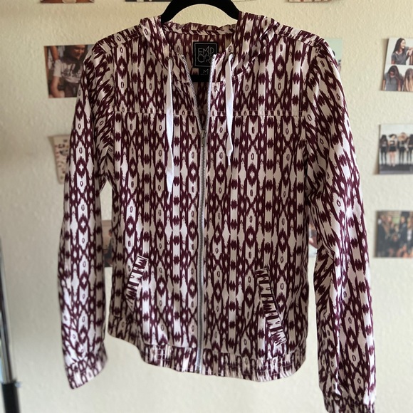 Wind Breaker - Picture 1 of 3